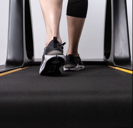 Коммерческая беговая дорожка Oxide Fitness T3