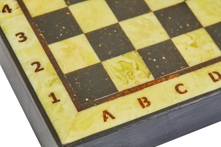 Шахматный ларец из янтаря с доской малый (дуб) 25*25