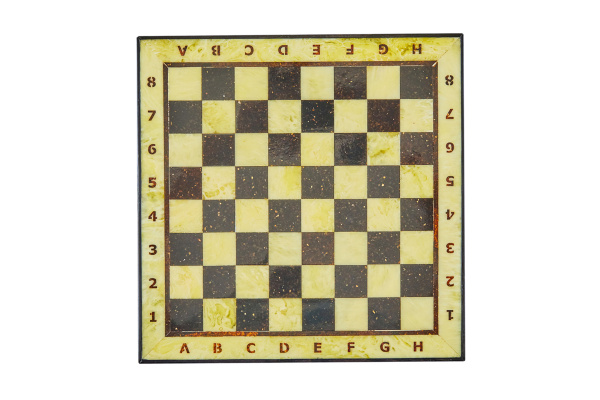 Шахматный ларец из янтаря с доской малый (дуб) 25*25